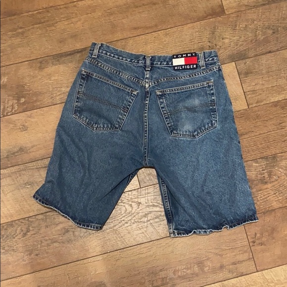 Vintage style Tommy Hilfiger shorts - Picture 4 of 4